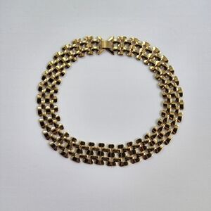 Elegant Gold-Toned Geometric Necklace